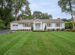 4 Alden Ln, Huntington, NY 11743