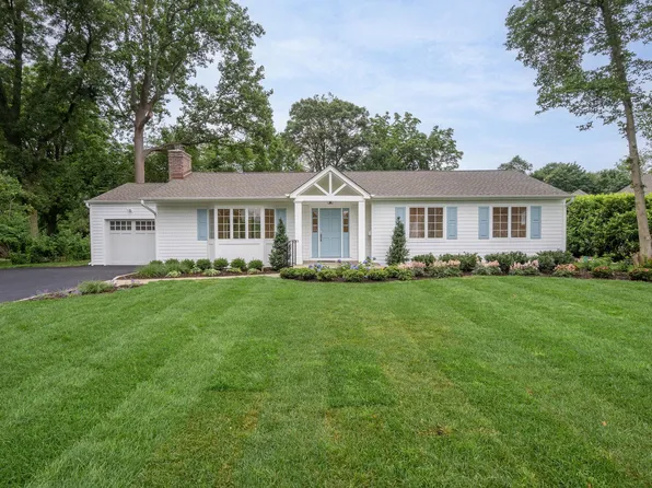 4 Alden Lane, Huntington, NY 11743