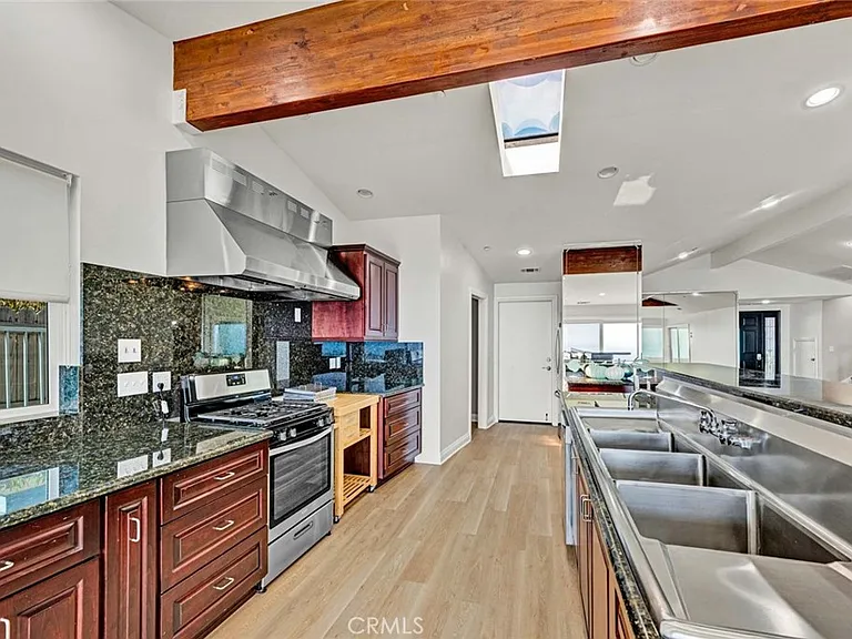 3921 Calle Real — Photo 16