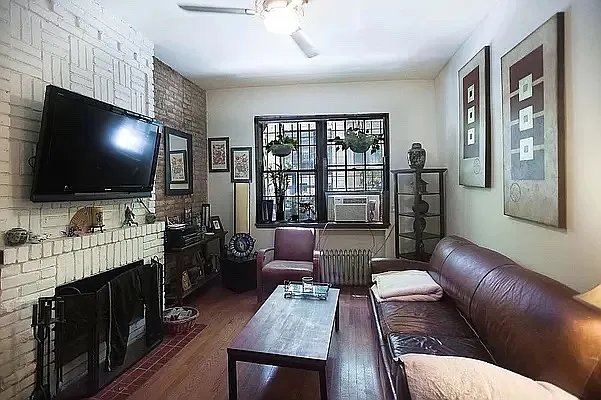 Rented by AZ REALTY NYC LLC | media 3