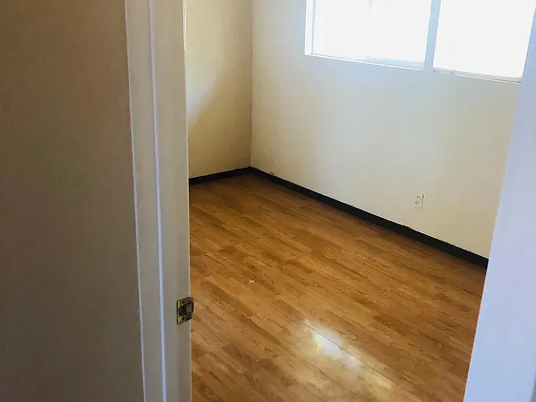 18741 Hanna Dr — Photo 8