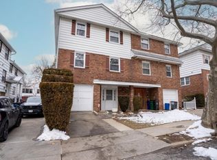 22339 56th Rd, Oakland Gardens, NY 11364