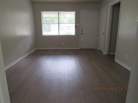 3rd image of 1206 Sublett Ave