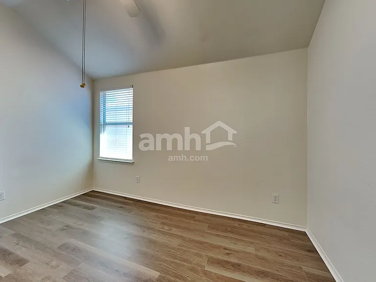 10624 Cochron Dr — Photo 17