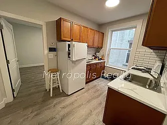 Rented by Metropolis International Realty Inc.