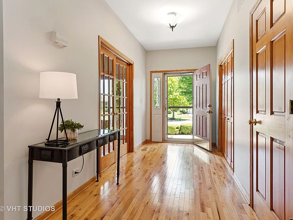 3rd image of 2411 Brookridge Dr
