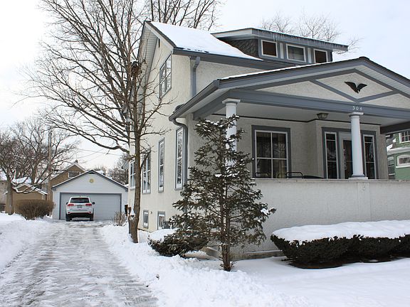 3rd image of 304 N Waiola Ave