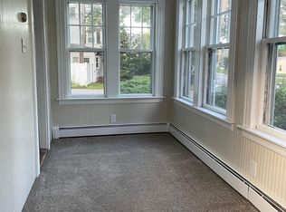 62 Haverhill St APT 1, Andover, MA 01810