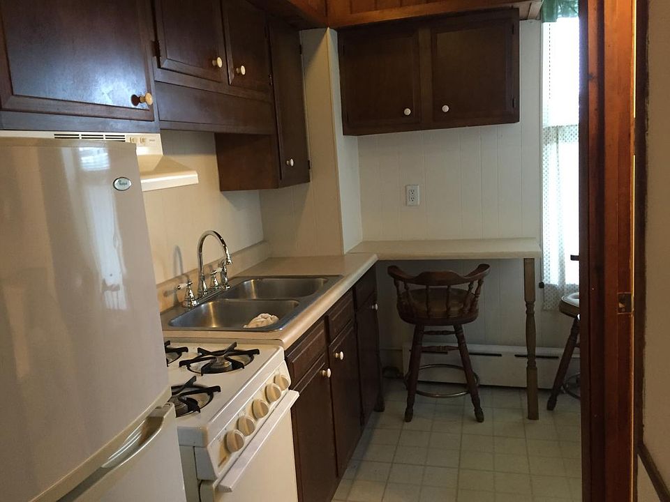 2nd image of 228 5th Ave APT 307