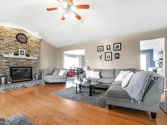 4th image of 28910 Shannon Ct