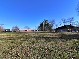 Thompson St, Oneida, TN 37841