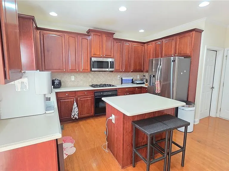 4060 Suwanee Bend Dr — Photo 11