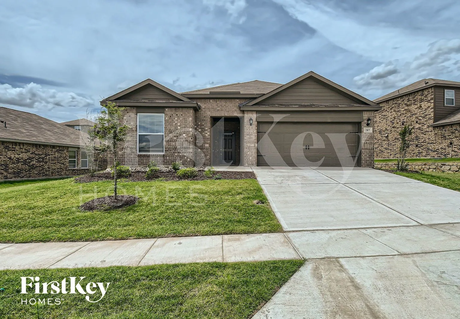 4 bed, 2.0 bath, 1996 sqft, $2,430 — Photo 1