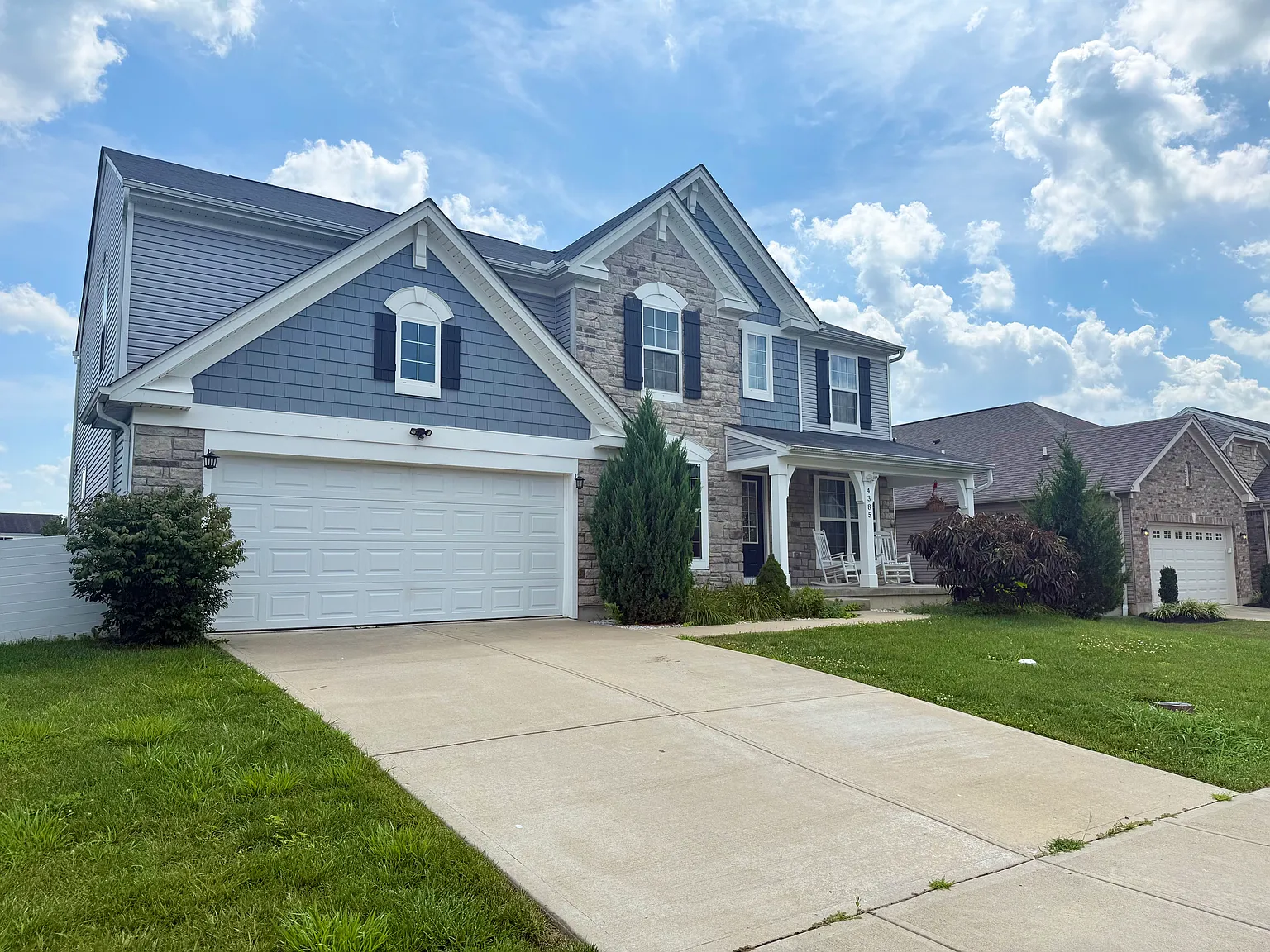 5 bed, 3500 sqft, $3,200 — Photo 2