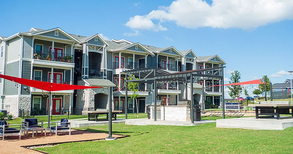 Parallax @ Georgetown Apartments — Photo 4