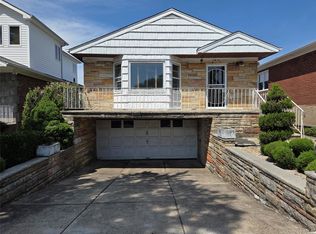 16051 25th Dr, Flushing, NY 11358
