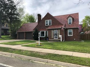 68 Emmett St E, Battle Creek, MI 49017