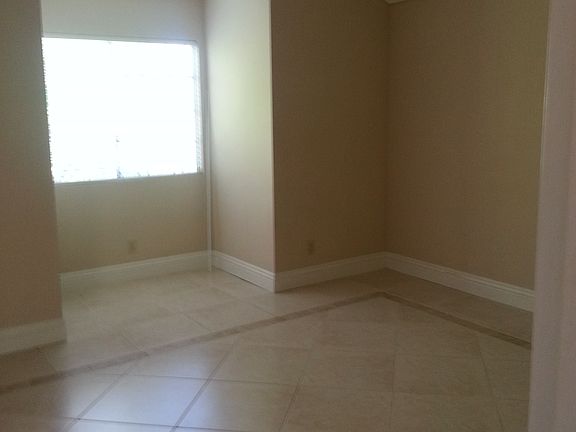 5th image of 23936 Falconer Dr