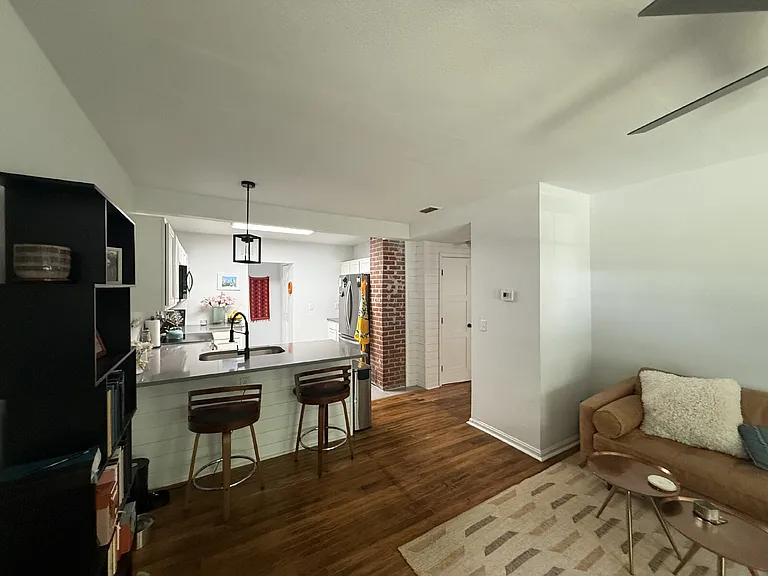 3318 Dellwood Ave — Photo 3
