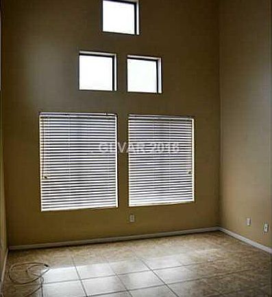 4th image of 883 Rainbow Rock St