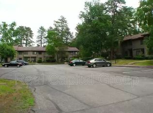 11 Briarwood Ter, Albany, NY 12203