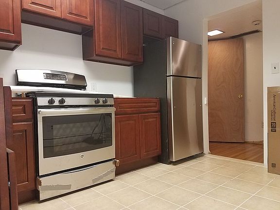 2nd image of 769 Kimball Ave