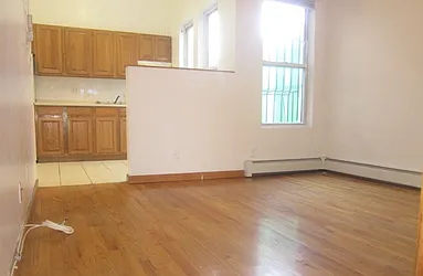 Rented by Realty 2000 Corp