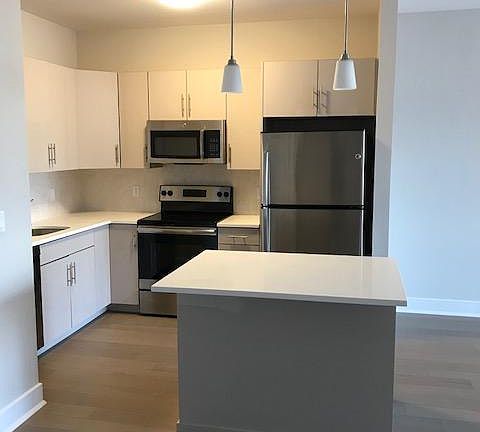 5th image of 461 Palisades Blvd APT 205