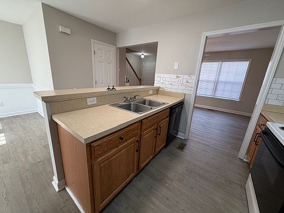 5th image of 1205 Glendale Dr APT A