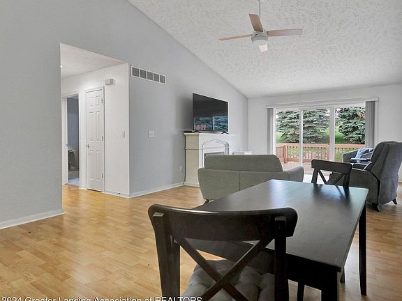 5th image of 1733 Bushwood Ln