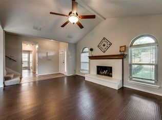 2810 Glen Ridge Dr, Arlington, TX 76016