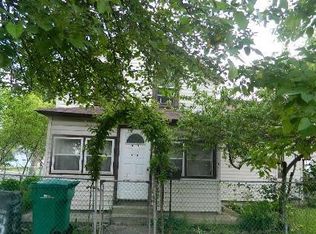 551 Clay St, Joliet, IL 60432