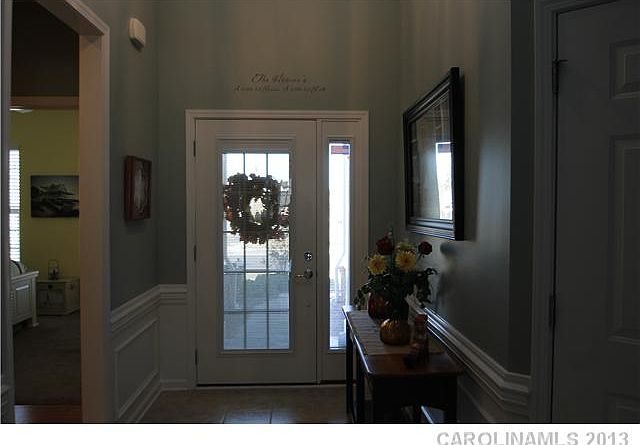 1st image of 1047 Mesa Verde Dr