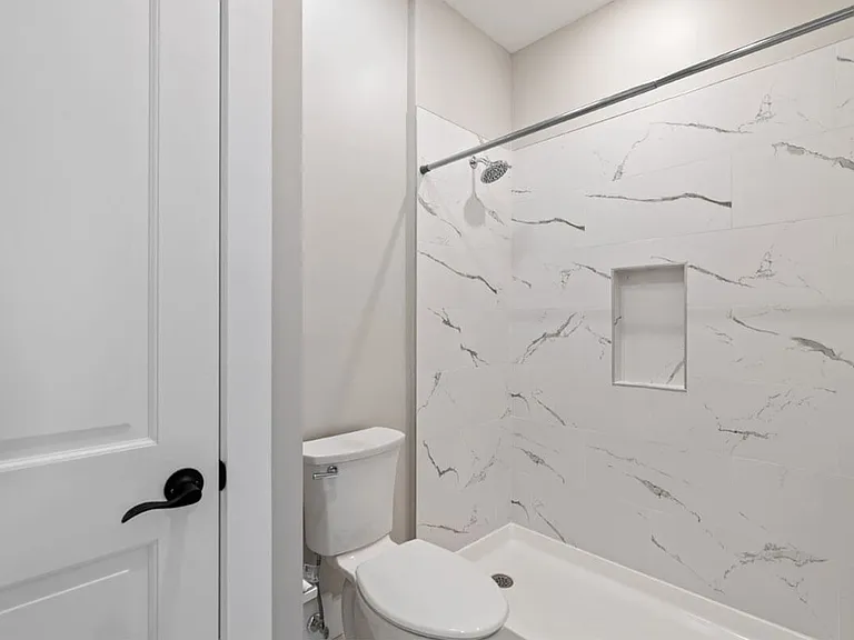 Violet Estates — Photo 10