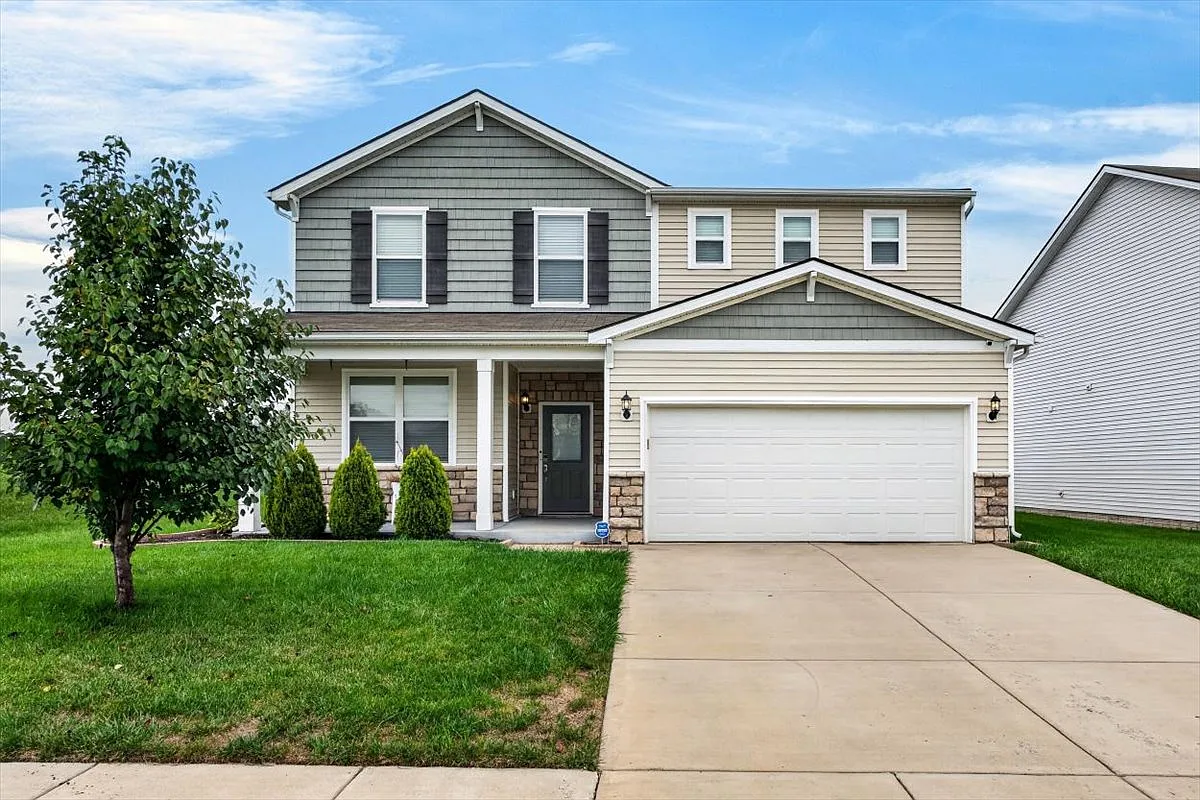4 bed, 2.5 bath, 2296 sqft, $2,750 — Photo 1