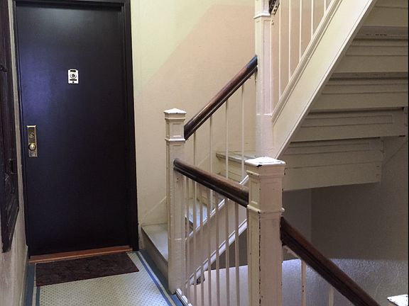 4th image of 3157 44th St APT 2R