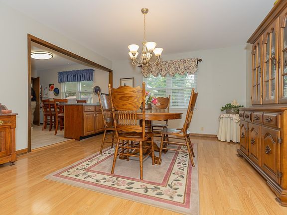 4th image of 1504 Continental Dr