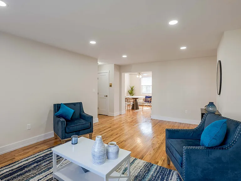 Jackson House Apartments — Photo 17