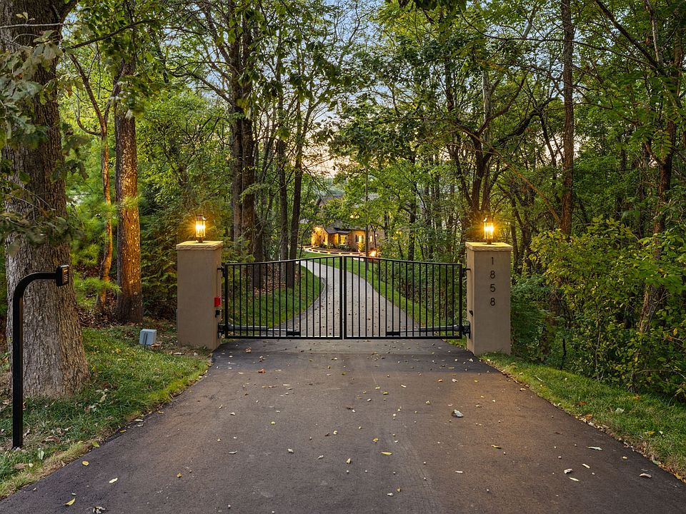 31st image of 1858 Burke Hollow Rd
