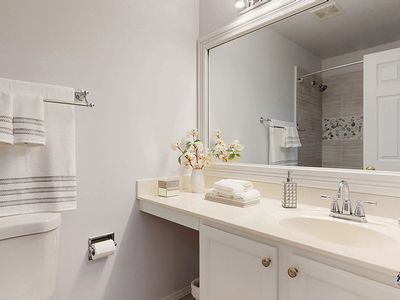 2804 Falling Waters Ln, Lindenhurst, IL, 60046