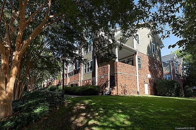 Exterior Front Corner