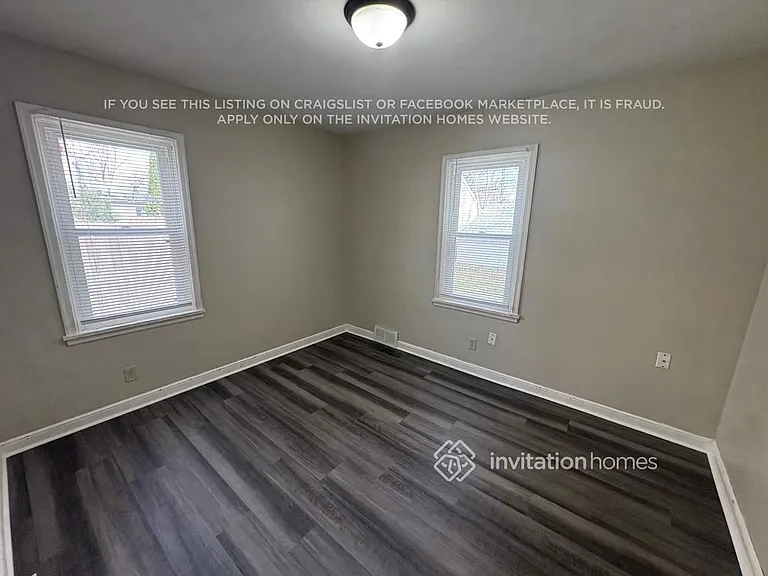 4524 Zenith Ave N — Photo 14
