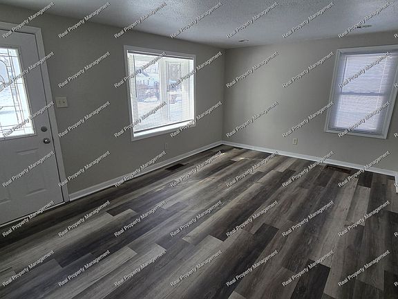 2nd image of 8223 Ellsworth Ct