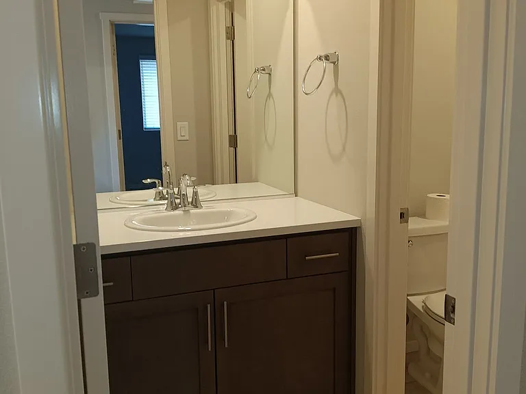 610 Pickering Ln — Photo 17