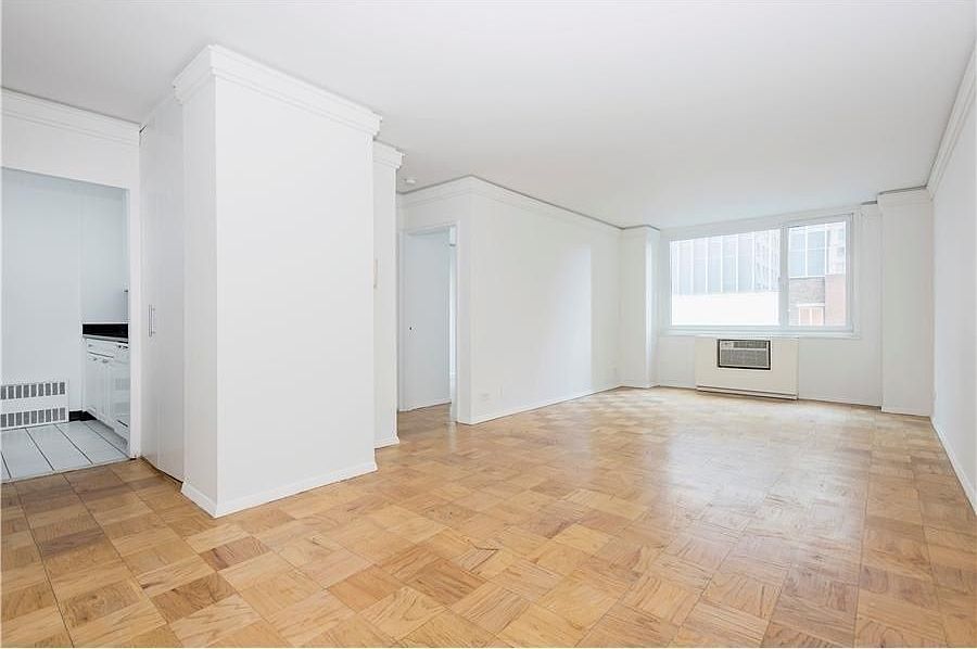 1st image of 230 W 55th St APT 31G