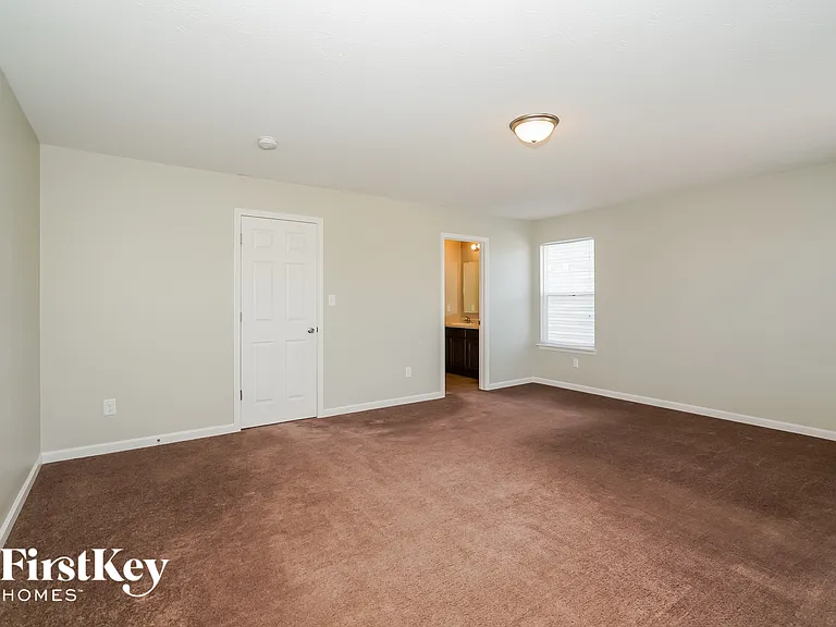 7847 Danube St — Photo 8