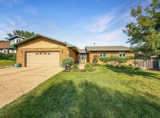 1434 10th St SW, Minot, ND 58701