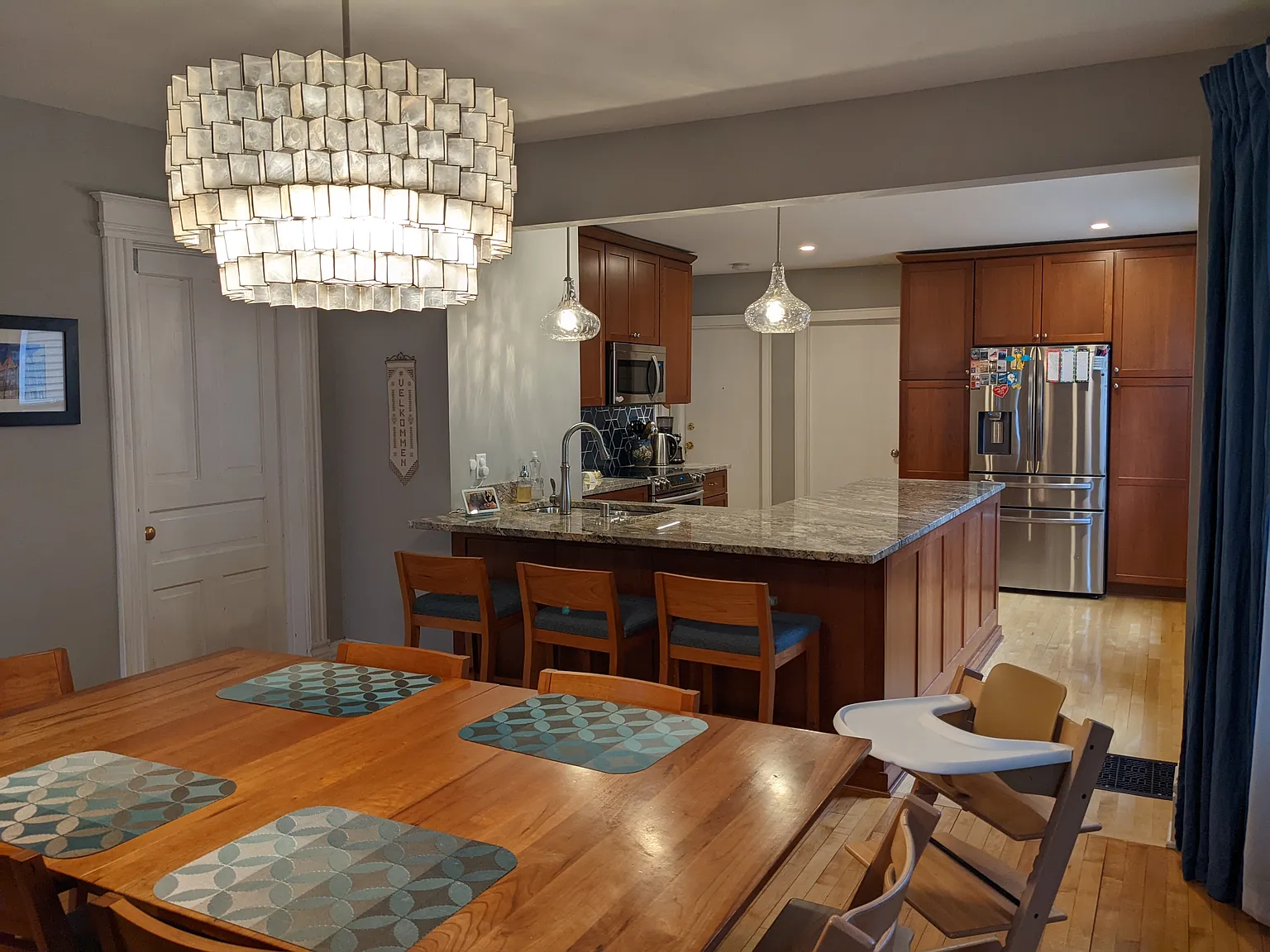 4 bed, 1800 sqft, $3,200 — Photo 2