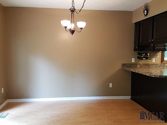 5th image of 1154 Oakmont Dr