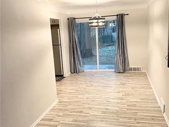 4th image of 2288 Belvoir Blvd